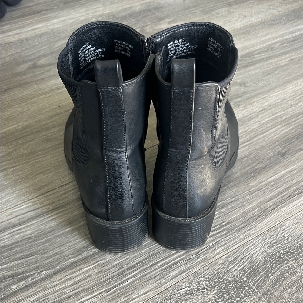 Women’s Sonoma 8.5 black boots - Picture 2 of 5